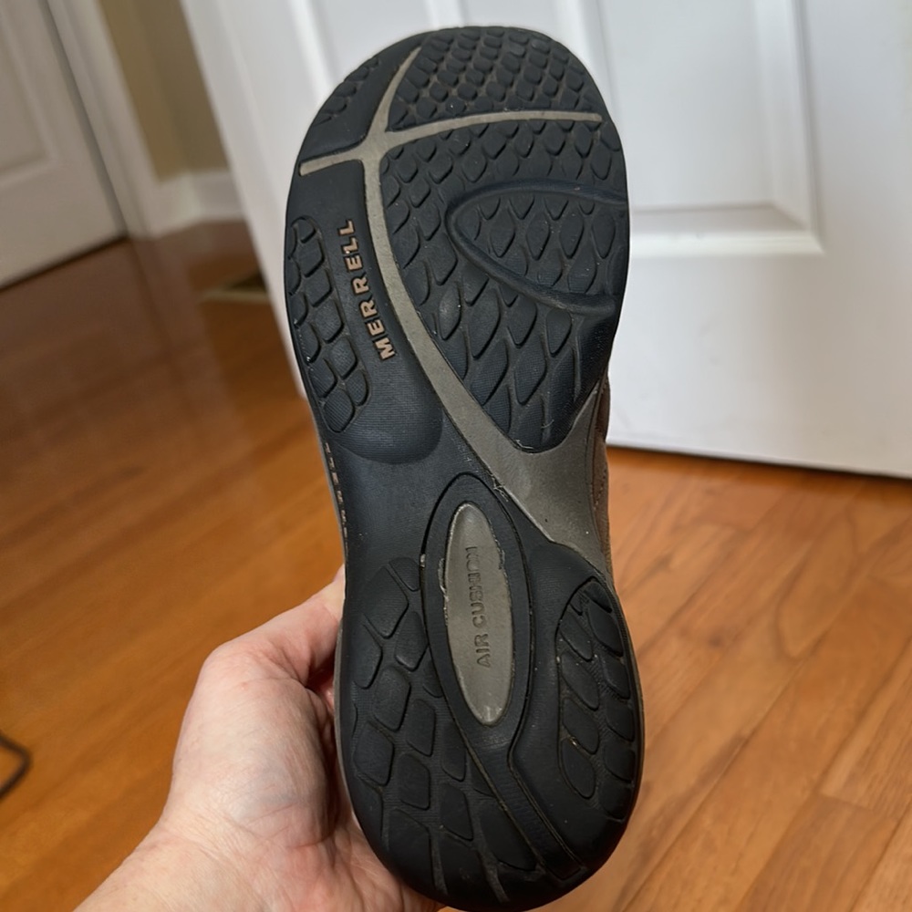 Women’s Merrell Size 9 Brown Shoes - Picture 5 of 5